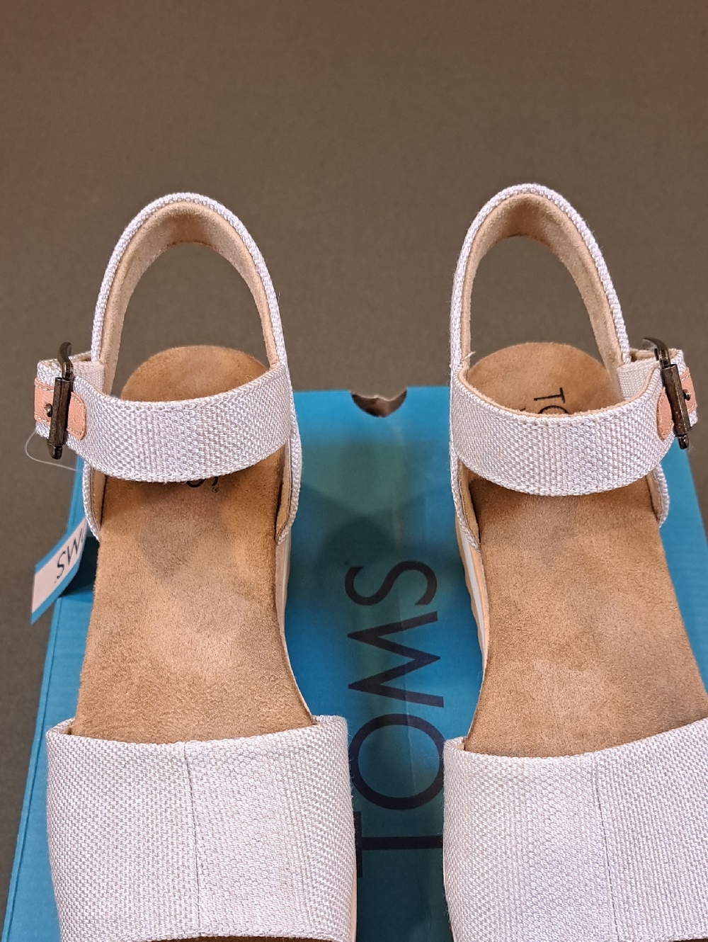 Toms Diana Wedge Sandal - Color: Natural - Size: 7.5 Wide - Picture 5 of 10